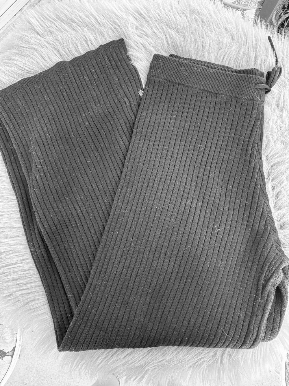 Victoria's Secret PINK Ribbed Knit Pants in Black